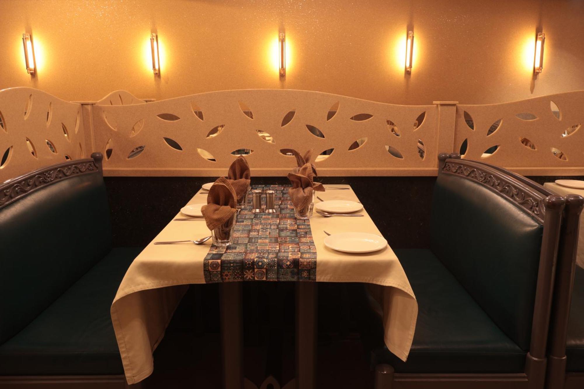 Hotel Kabir Ahmedabad Esterno foto