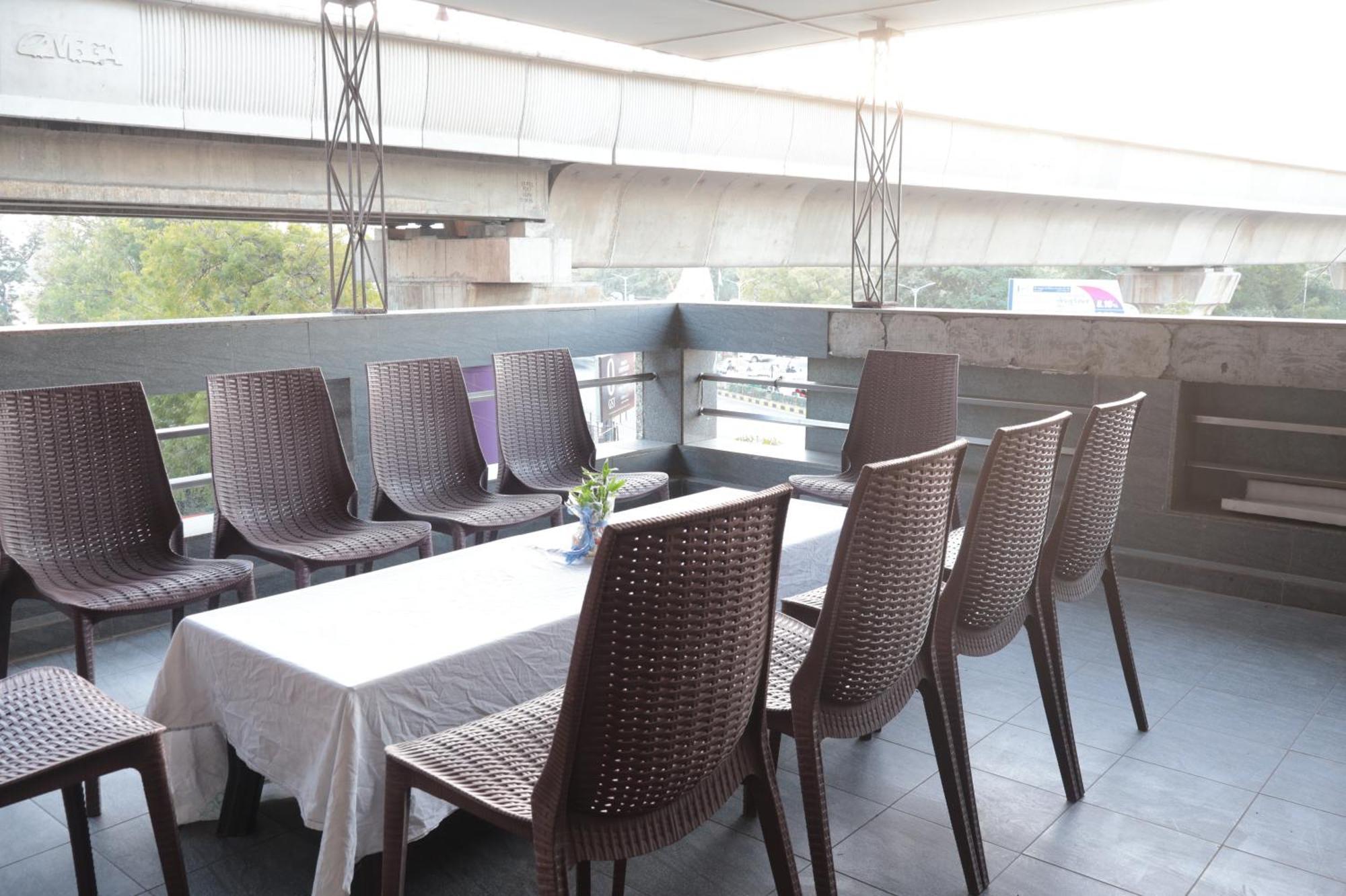 Hotel Kabir Ahmedabad Esterno foto
