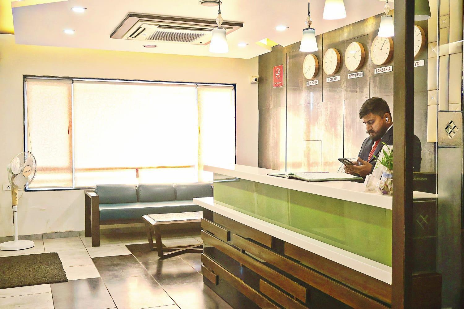 Hotel Kabir Ahmedabad Esterno foto