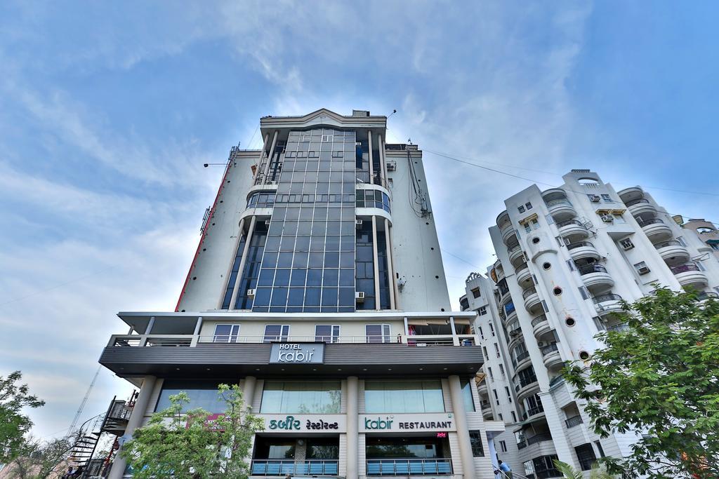 Hotel Kabir Ahmedabad Esterno foto