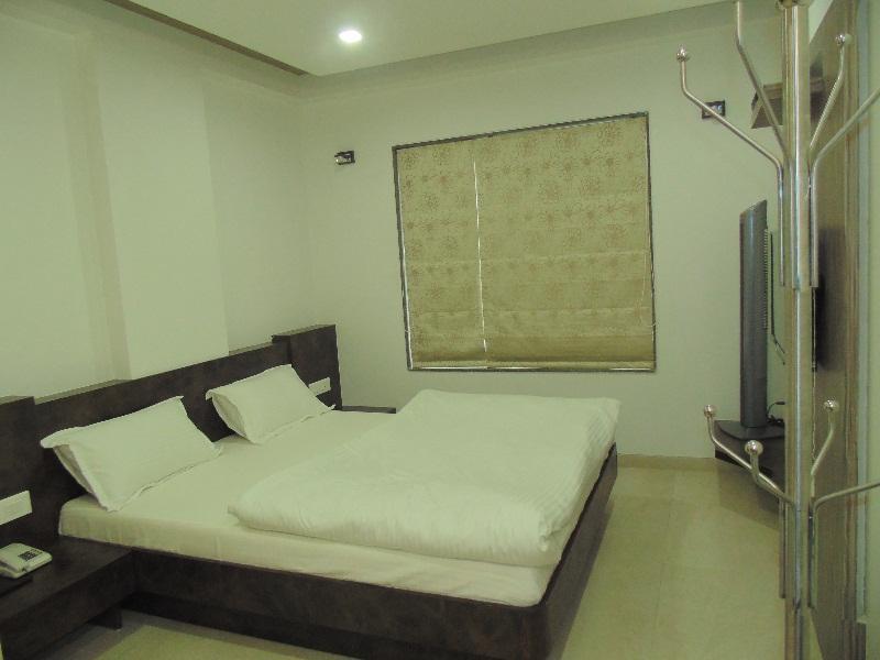 Hotel Kabir Ahmedabad Esterno foto